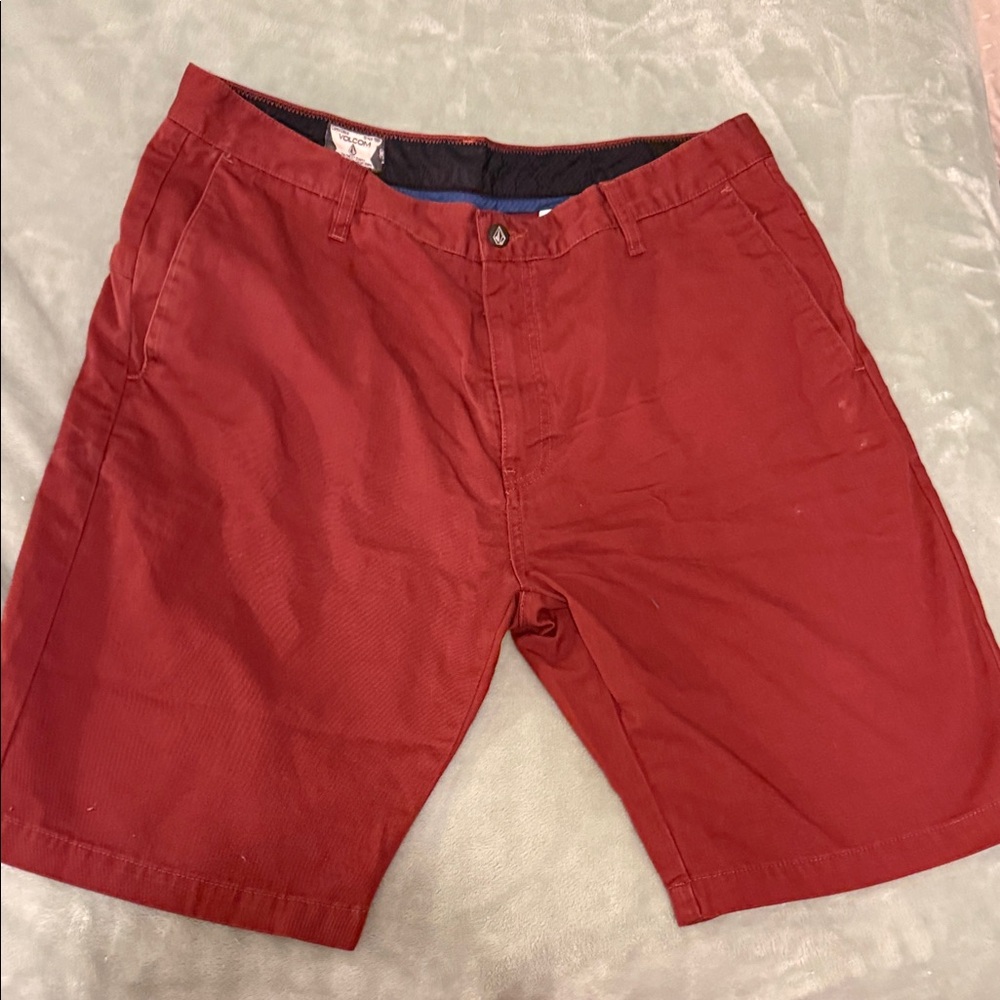 Volcom Men's Burgundy Shorts, Size 36